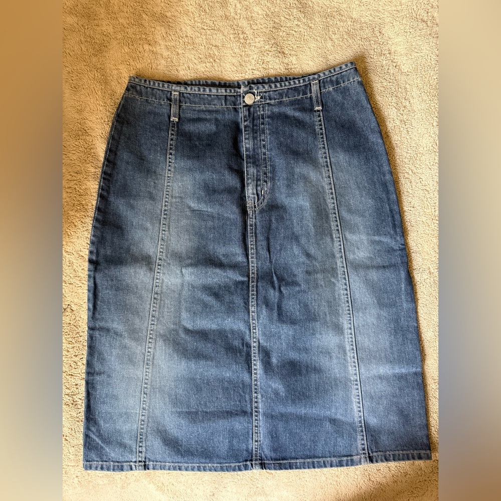 Classic Denim Pencil Skirt in Medium Blue